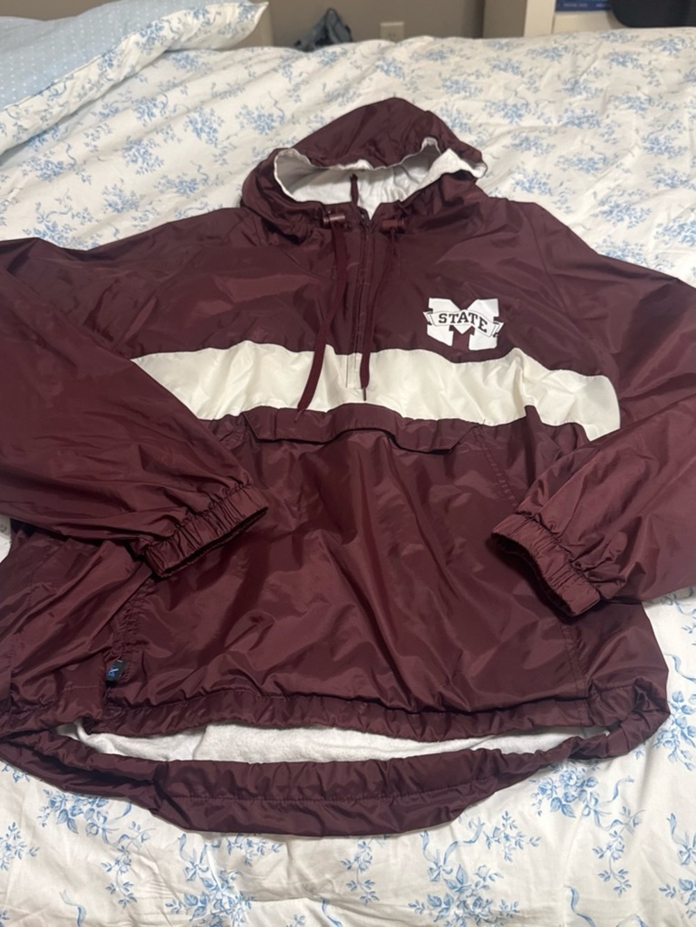 Unbranded Men's Maroon Windbreaker with White Chest Stripe